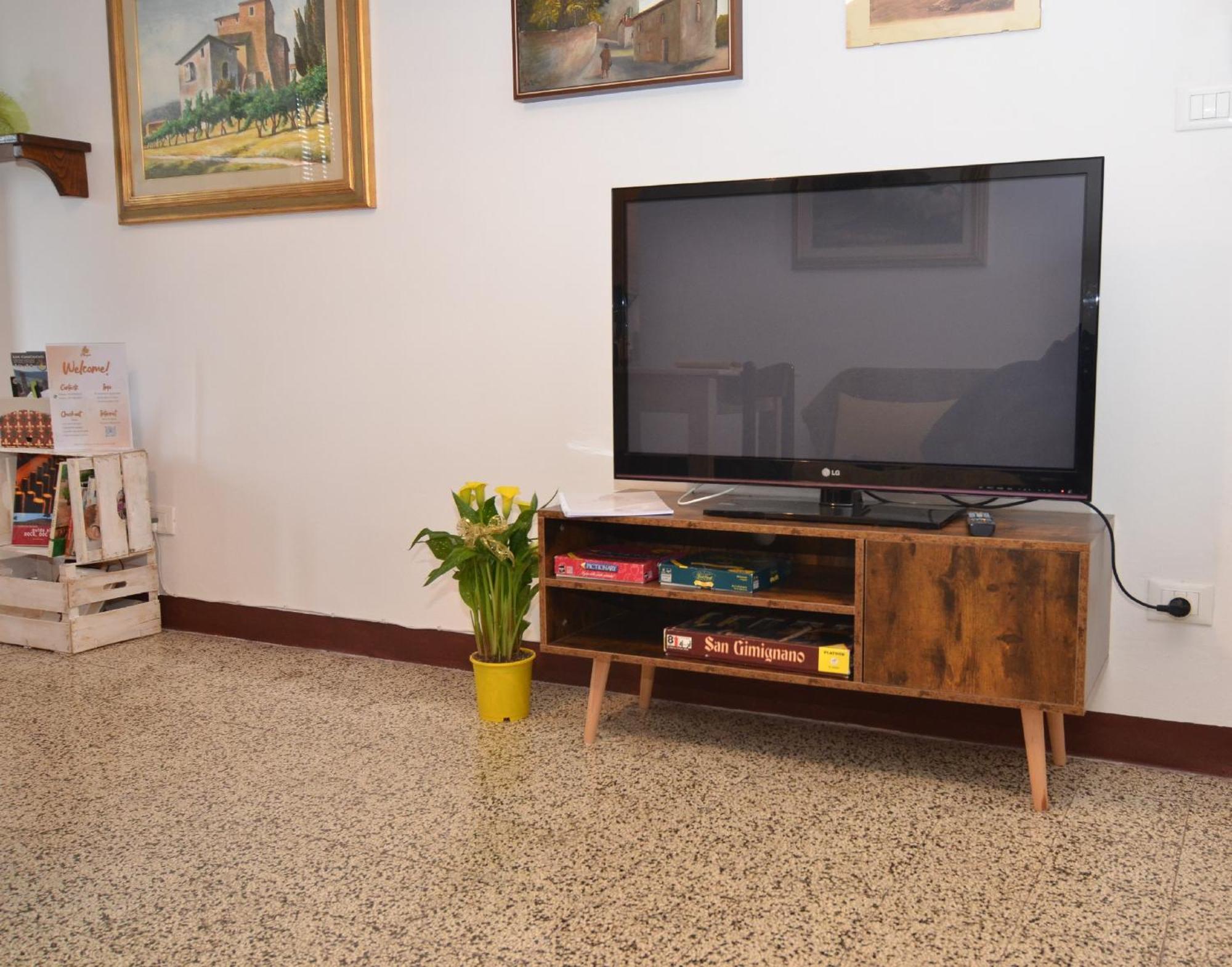 Appartamento Il Nespolo Σαν Τζιμινιάνο Εξωτερικό φωτογραφία